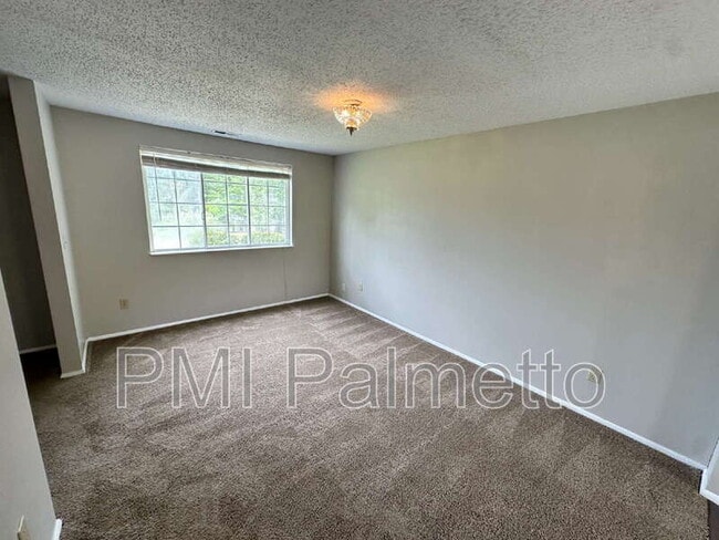 Building Photo - 154 Snow Ln