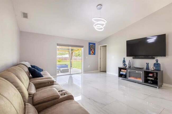Foto del edificio - 2716 Oak Hammock Loop