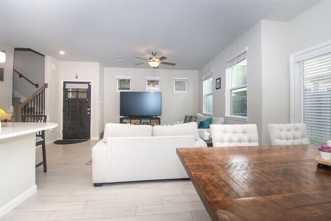 Foto del edificio - 1523 Parkland Oak Dr