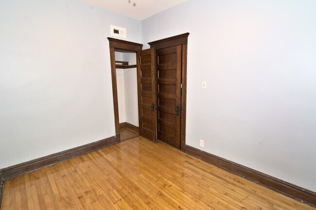 Building Photo - 3449 W Byron St