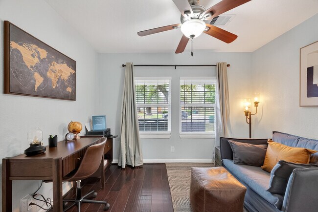 Foto del edificio - 4907 Marietta Ln