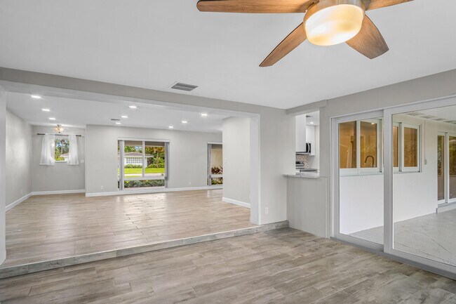 Foto del edificio - 127 SW 7th Ave