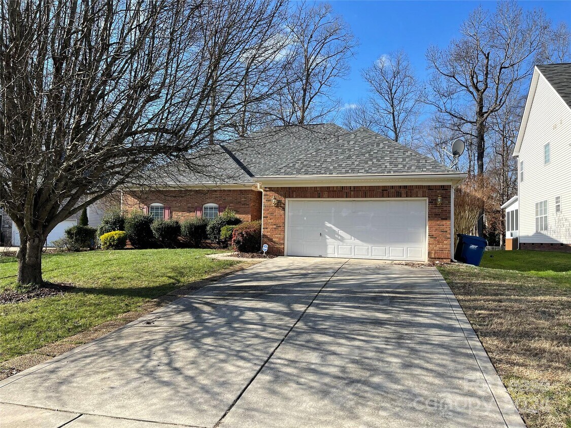 3038 Windsor Meadow Ln, Matthews, NC 28105 House Rental in Matthews