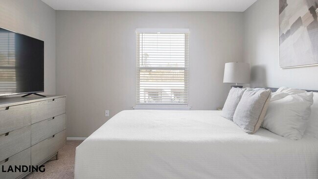 Foto del edificio - 3450 Manor Dr