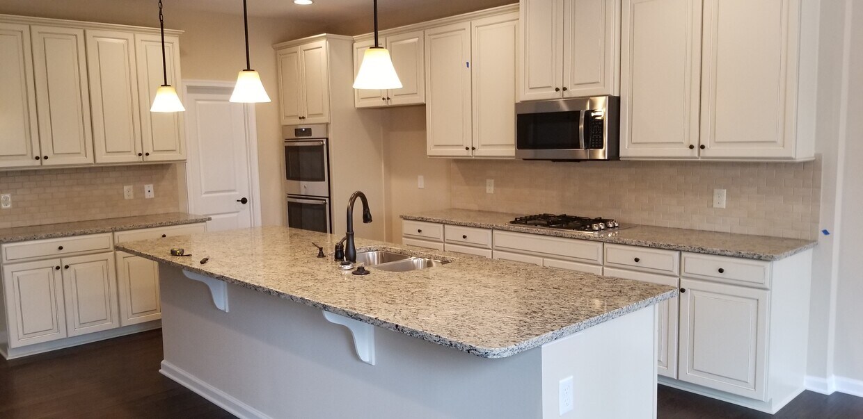 22 Hemingway Ln, Simpsonville, SC 29681 Townhome Rentals in