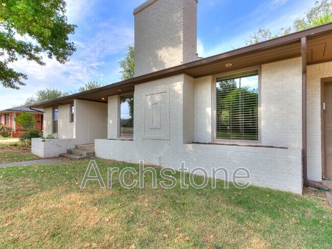 Photo - 9631 Stratford Dr House