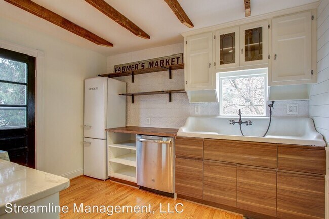 Foto del edificio - 2 br, 2 bath House - 123 Grant Ave.