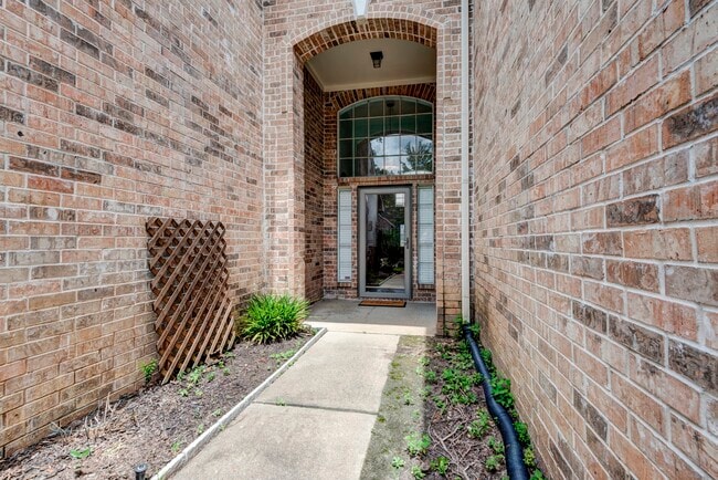 Foto del edificio - 14420 Walters Rd