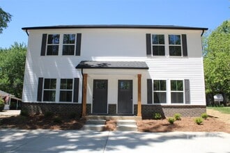 Building Photo - 562 W Park Ave