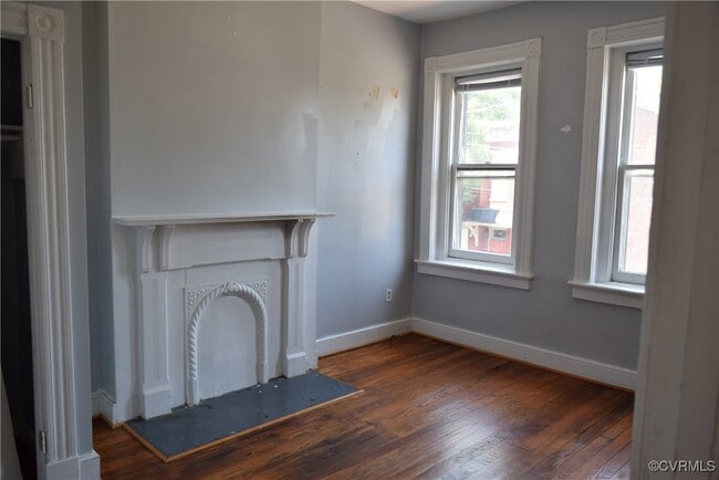 Building Photo - 505 St James St