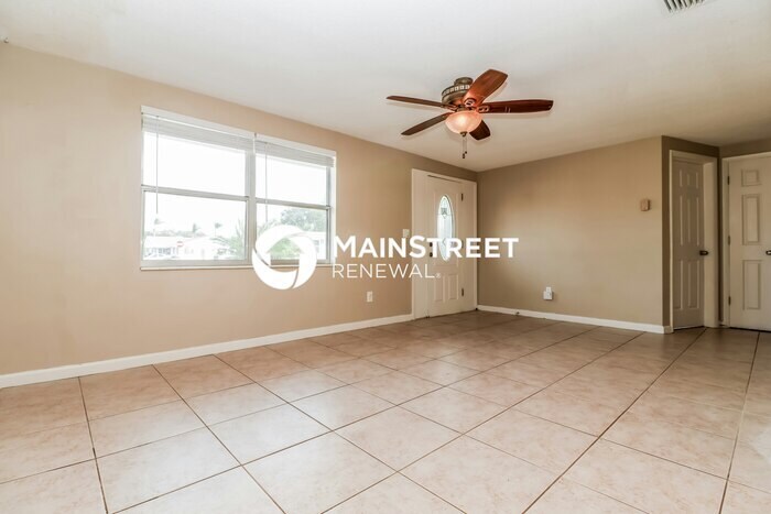 Foto principal - 3 Bedroom Pet-Friendly Home in Holiday, FL...