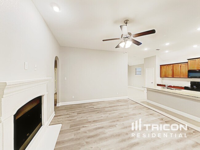 Foto del edificio - 1473 Eagle Nest Dr