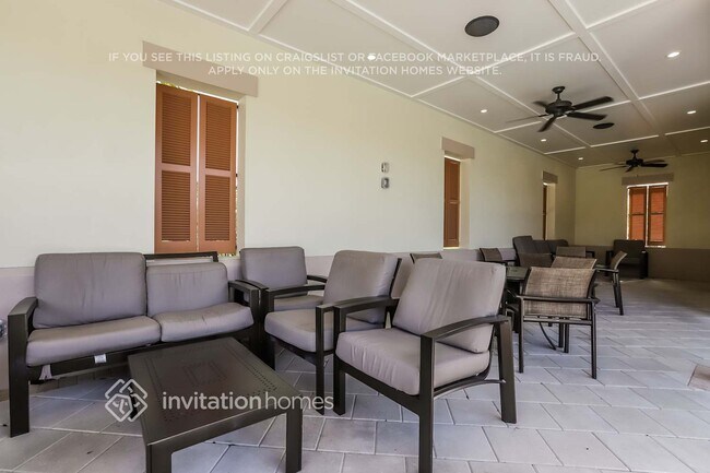 Building Photo - 2913 Coach Manors Way