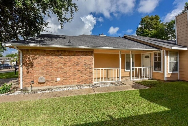 Building Photo - 11603 Highland Meadow Dr