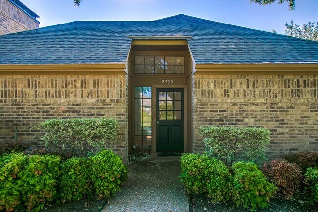 Foto del edificio - 2300 Promontory Point