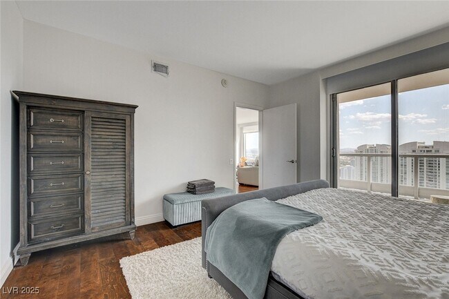 Foto del edificio - 222 Karen Ave