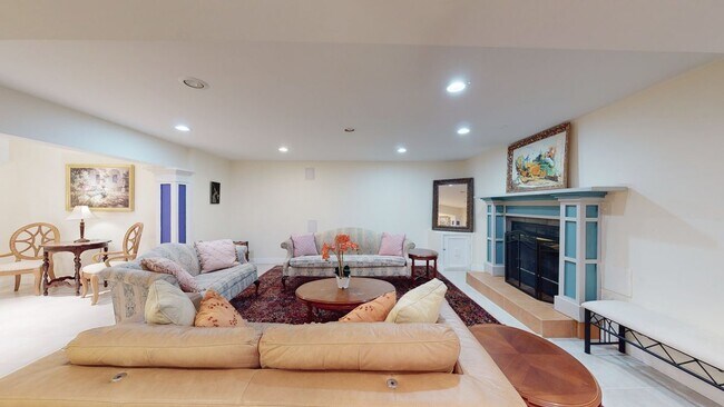 Foto del edificio - 9710 Middleton Ridge Rd