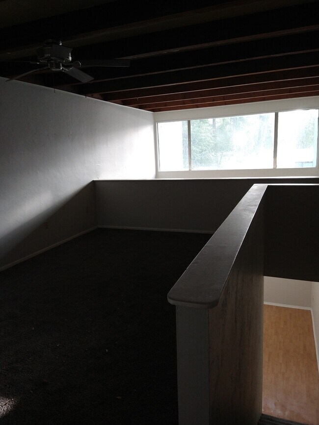Building Photo - 605 SW 75th St