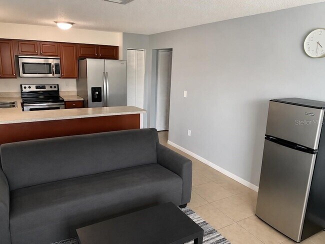 Foto del edificio - 21150 Gertrude Ave