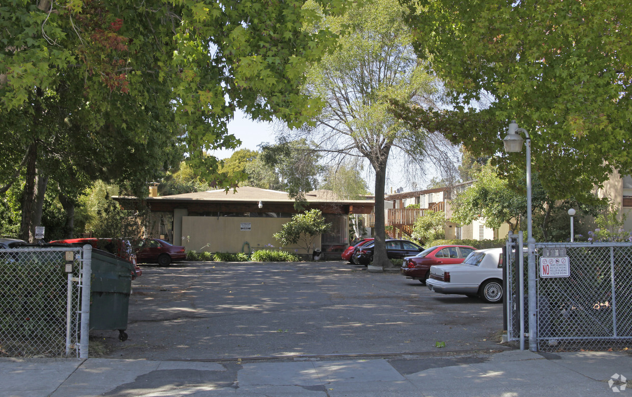 Building Photo - Oregon Park Apartments