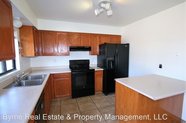 Building Photo - 3 br, 2 bath House - 5120 Victory Rd