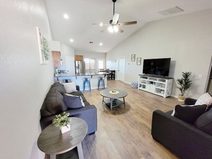 Foto principal - 9139 E 31st Ln
