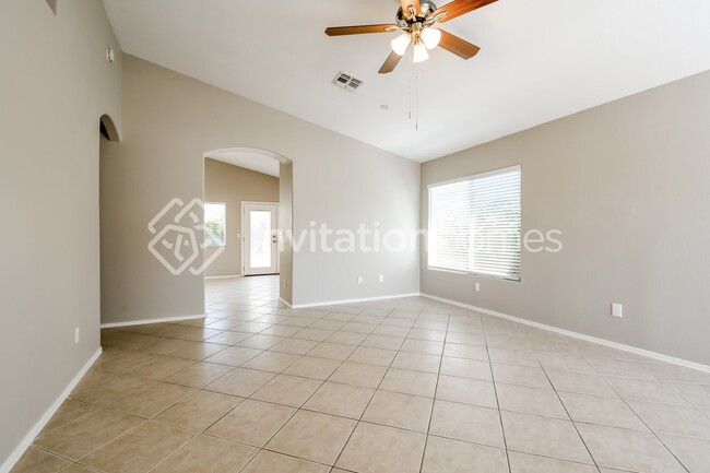 Building Photo - 3606 W Via Del Sol Dr