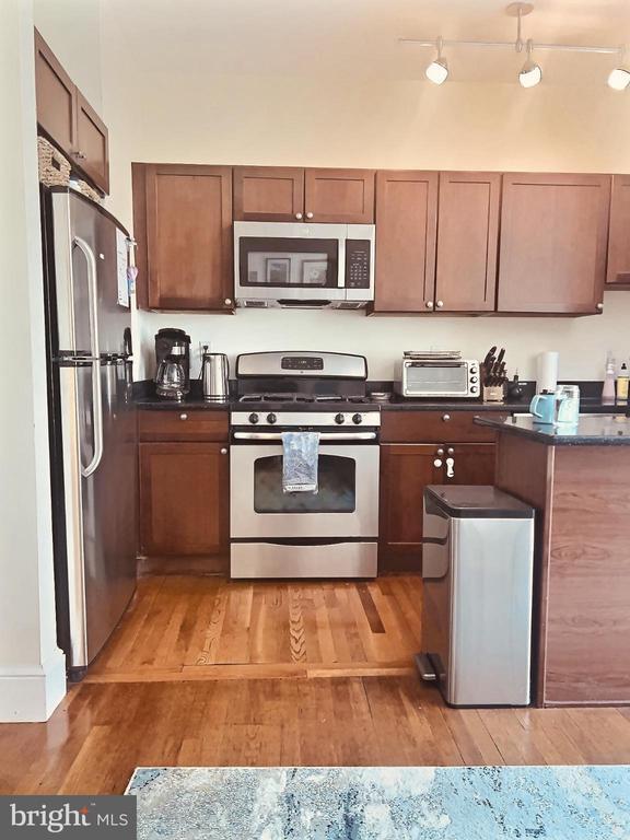 Foto del edificio - 1415 Girard St NW
