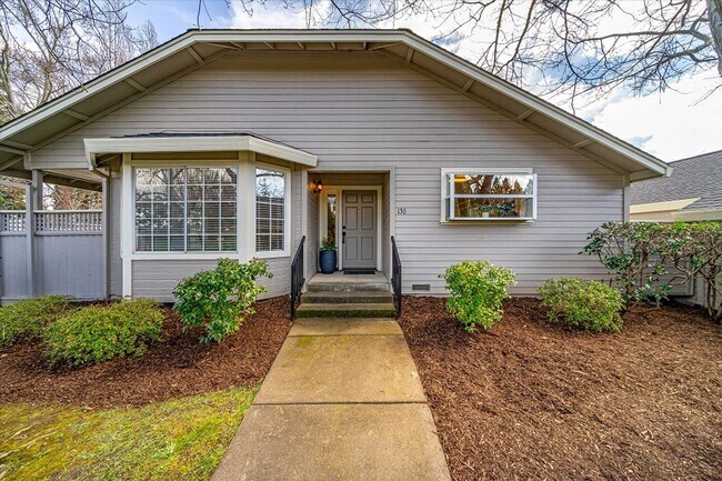 Building Photo - Beautiful Two Bedroom Napa Valley Club Tow...