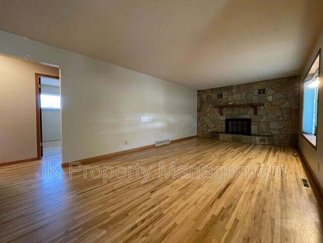 Foto del edificio - 717 52nd St S