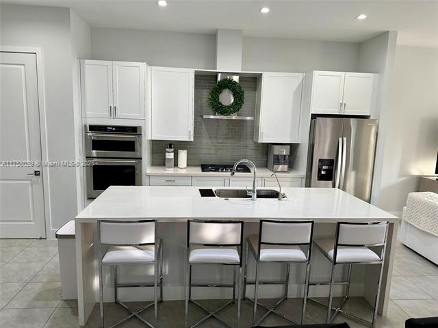 Foto principal - 4445 NW 82nd Ave