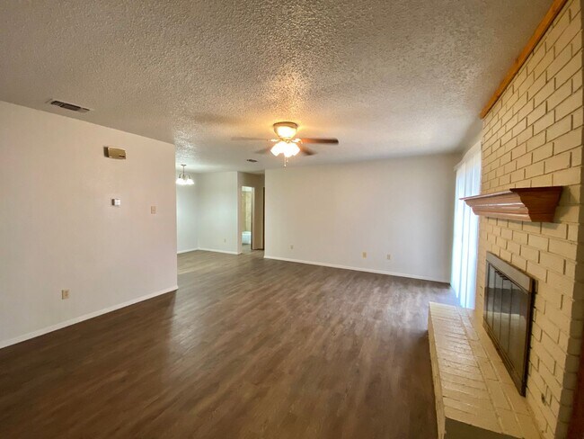 Building Photo - CJ 7804 Avenue U