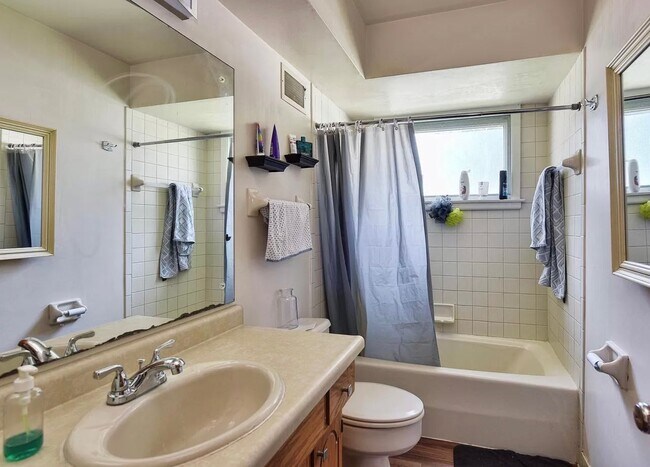 Baño - 3723 Washington Ave