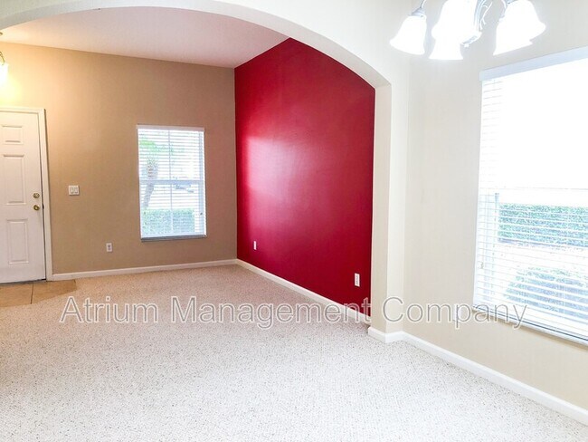 Foto del edificio - 10303 Park Commons Dr