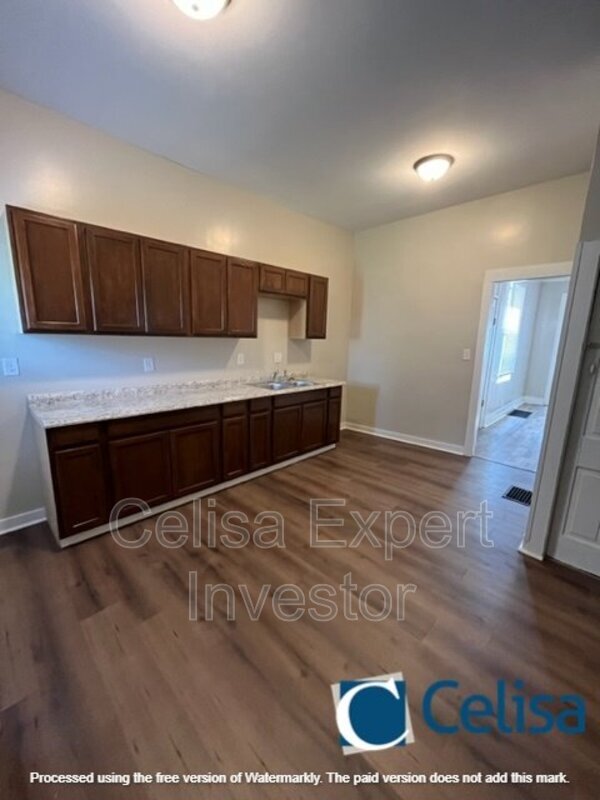 Foto del edificio - 316 W Williams St