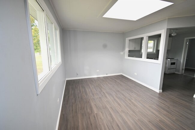 Building Photo - 1190 Cuddie Crescent