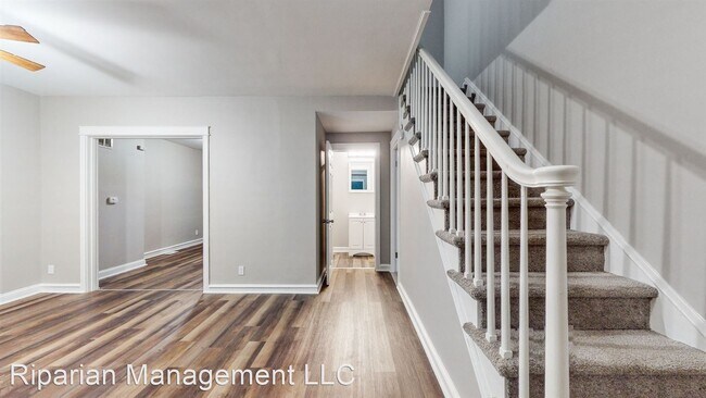 Building Photo - 4 br, 2.5 bath House - 3609 Elmley Ave