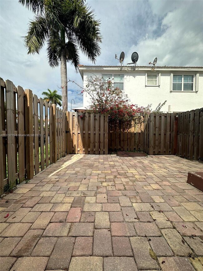 Building Photo - 5440 NW 107th Ave