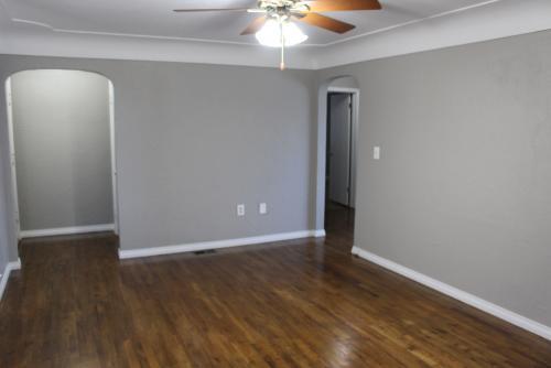 Foto del edificio - 860 N 6th E St
