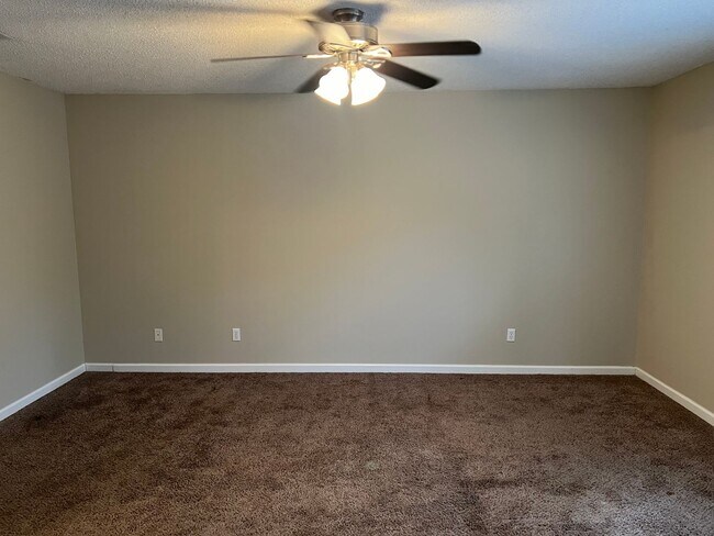 Foto del edificio - 103 Chickasaw Rd