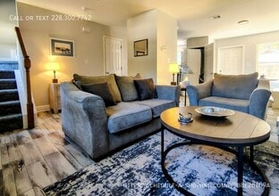 Building Photo - 229 Milray Ln