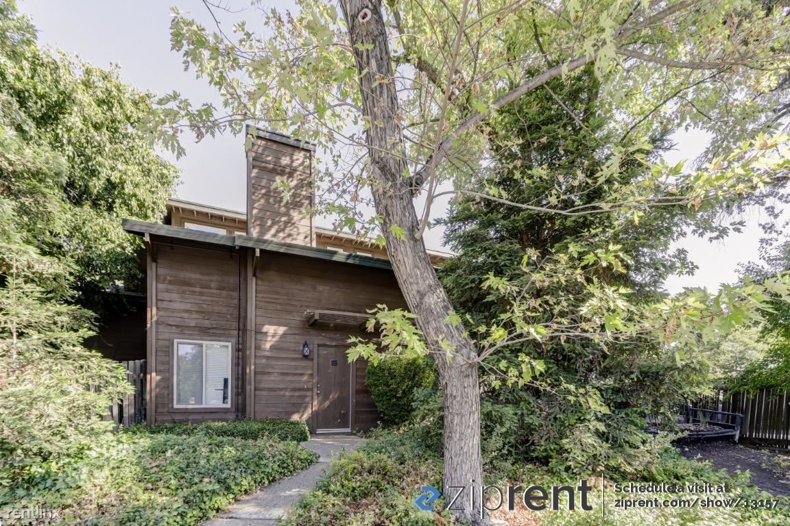 Primary Photo - 3 br, 2 bath Townhome - 1311 Drake Drive, ...
