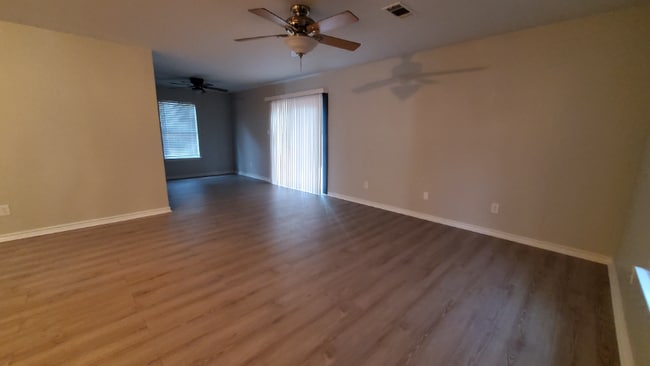 Building Photo - 1408 Riverside Dr