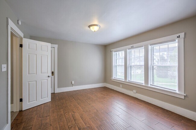 Foto del edificio - 3314 Jackson St