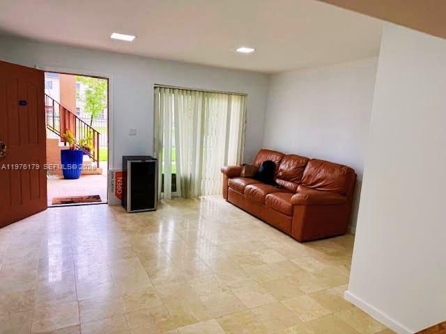Foto del edificio - 1250 NE 119th St