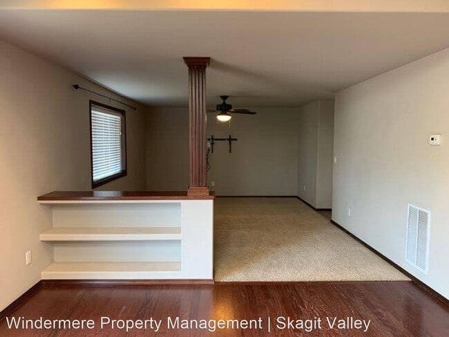 Building Photo - 3 br, 2.5 bath House - 926 Dallas Street