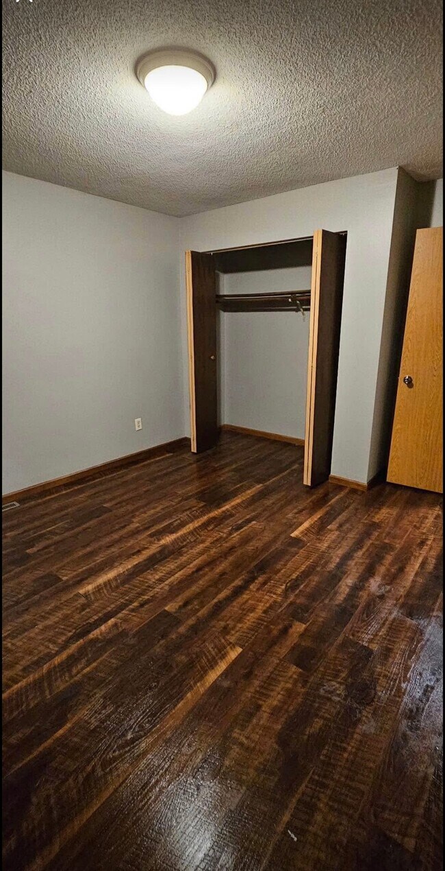 Foto del edificio - 7900 Lee Ave N