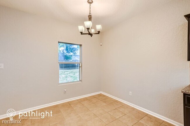 Foto del edificio - 4 br, 2.5 bath House - 8819 Olmstead Park ...