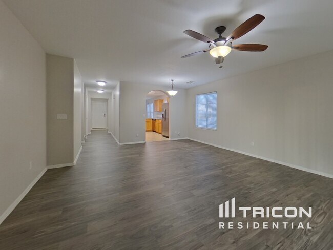 Building Photo - 11309 E Wallflower Ln