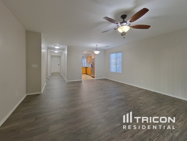 Foto del edificio - 11309 E Wallflower Ln